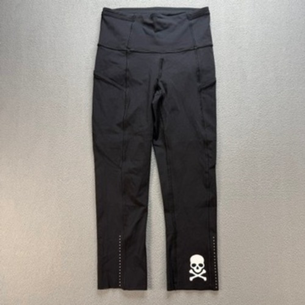 Lululemon Speed Up Crop Leggings 21 Tight‎ Size 2 Black Skull Crossbones Running